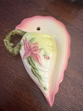 Vintage Hull Pink Green Woodland Conch Wall Pockets Planter Sconces Ceramic 1950